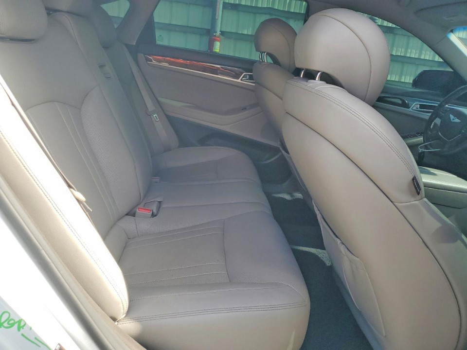 Hyundai GENESIS 2016 — Copart