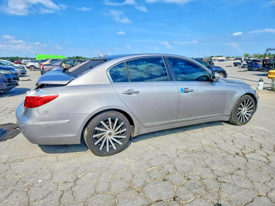 Hyundai GENESIS 2011 — Copart