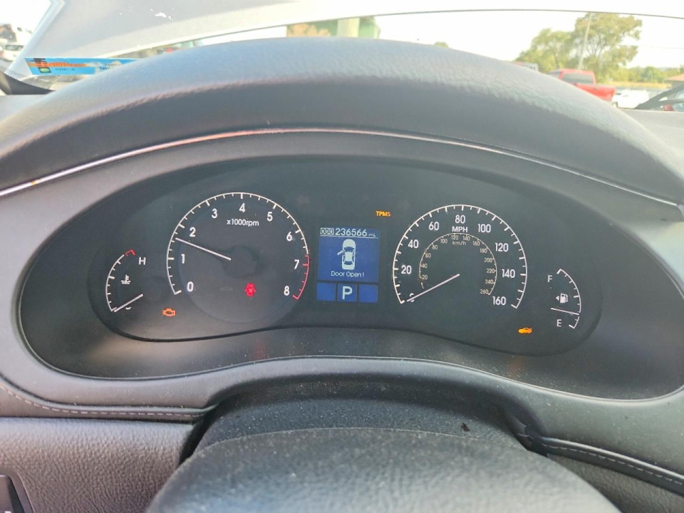 Hyundai GENESIS 2011 — Copart