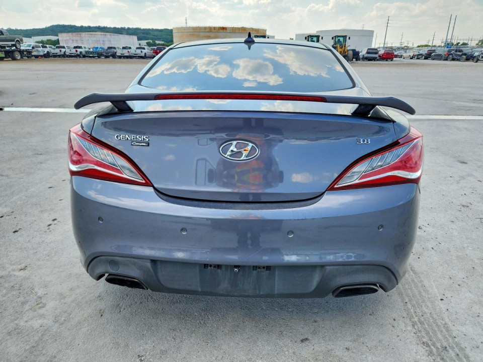 Hyundai GENESIS 2015 — Copart