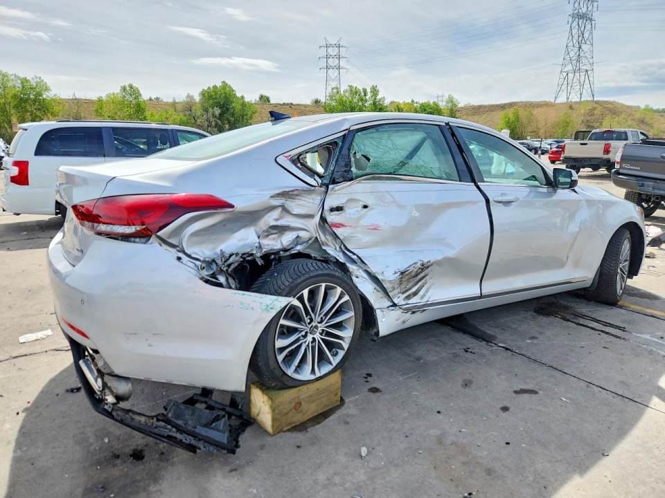 Hyundai GENESIS 2015 — Copart