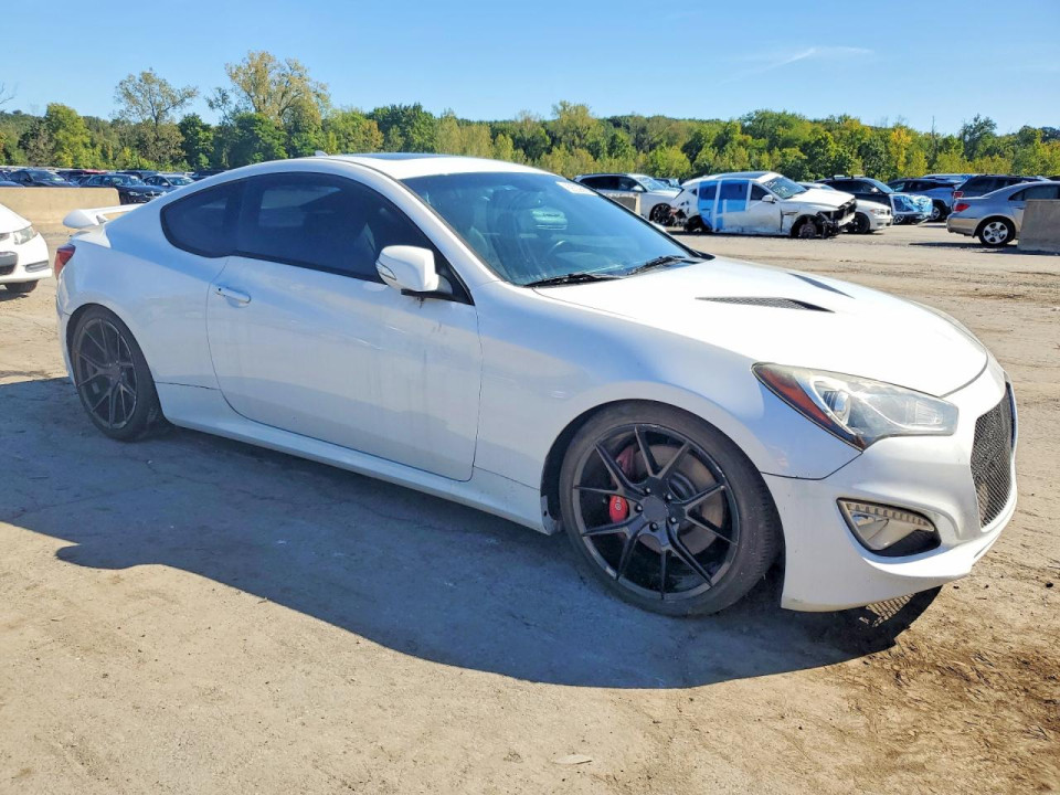 Hyundai GENESIS 2015 — Copart