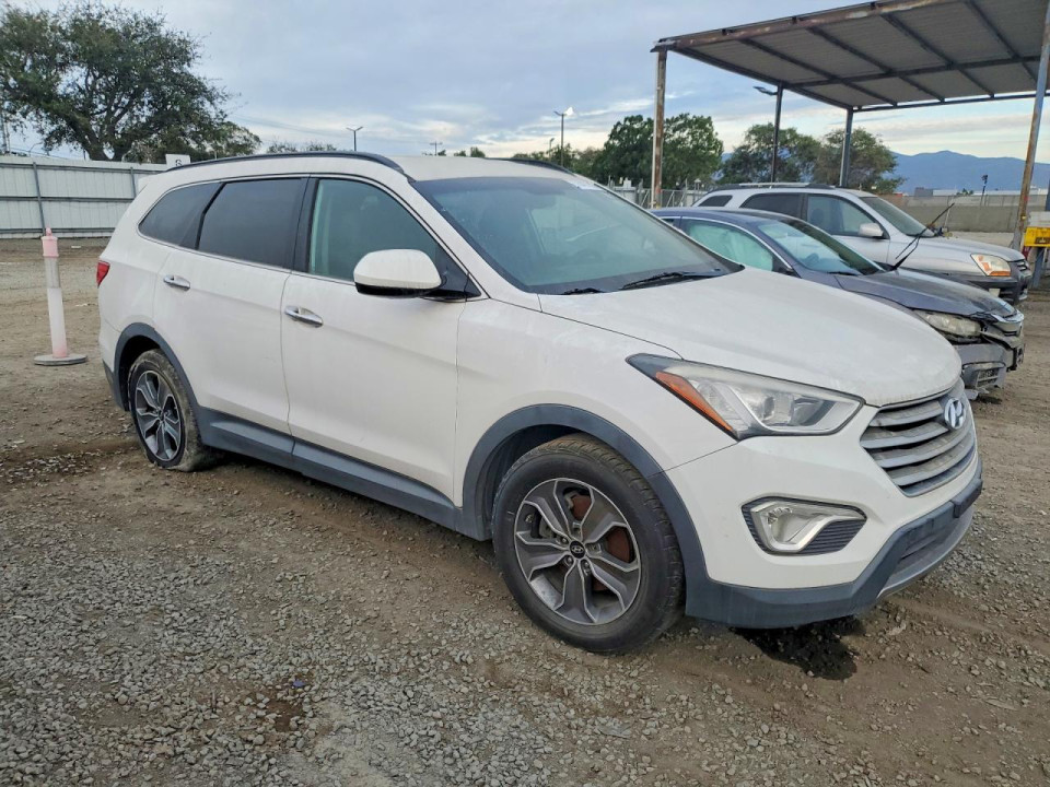 Hyundai SANTA FE 2016 — Copart