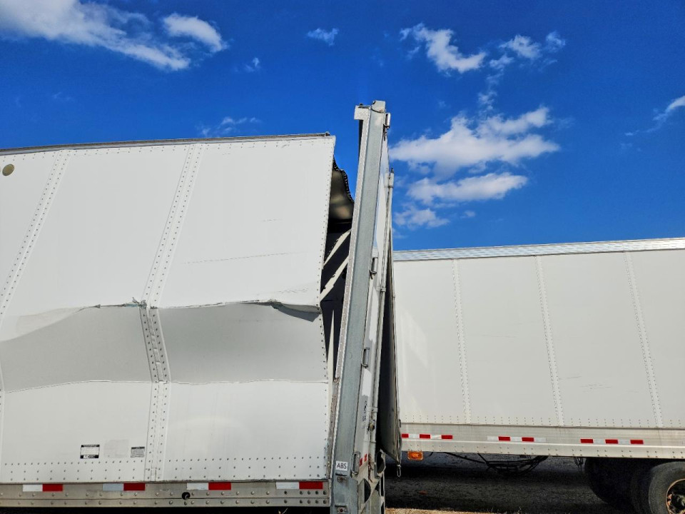 Hyundai TRANSLEAD VC2530152-AJS DRY VAN TRAILER 2017 — Copart