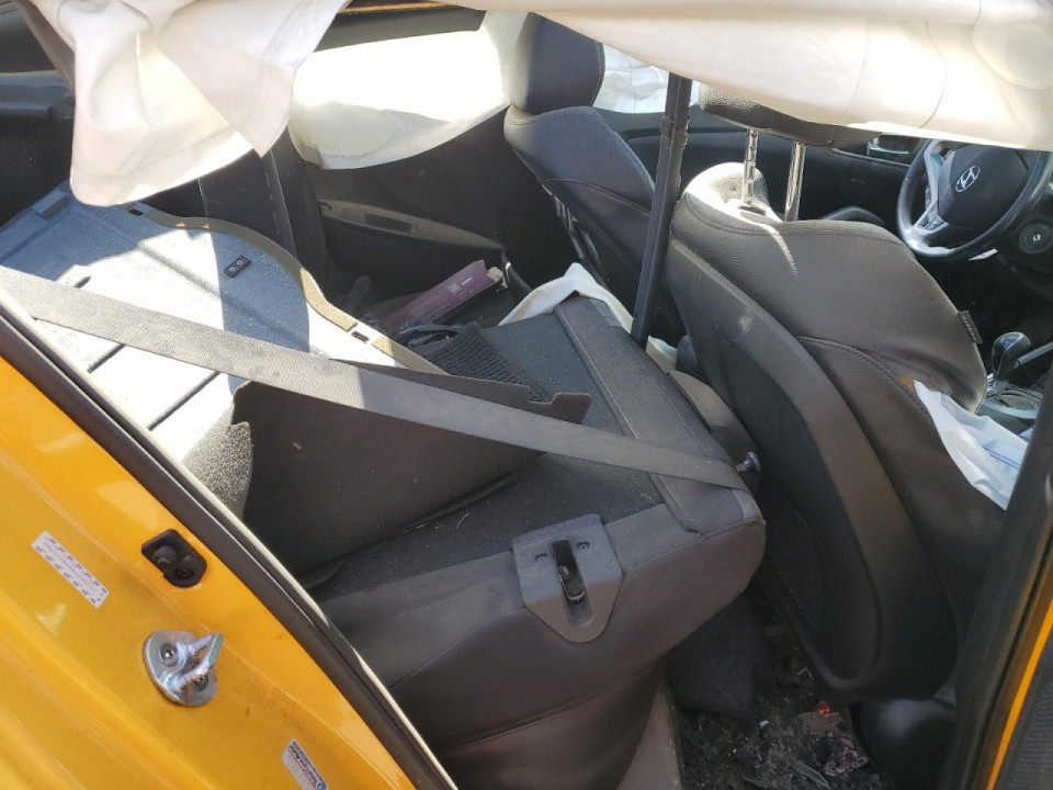 Hyundai VELOSTER 2016 — Copart