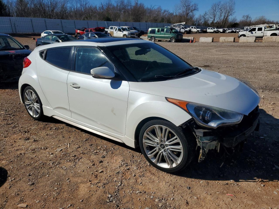 Hyundai VELOSTER 2016 — Copart