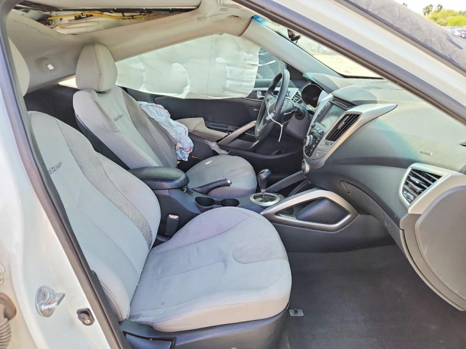 Hyundai VELOSTER 2012 — Copart