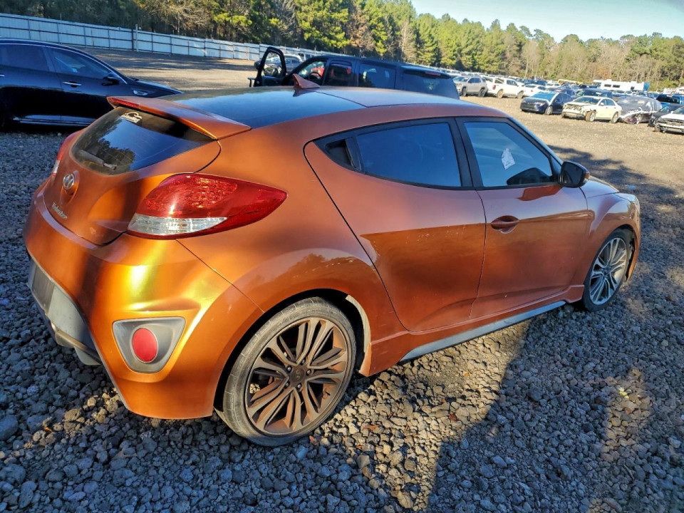Hyundai VELOSTER 2016 — Copart