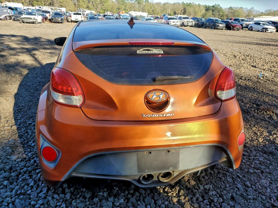 Hyundai VELOSTER 2016 — Copart