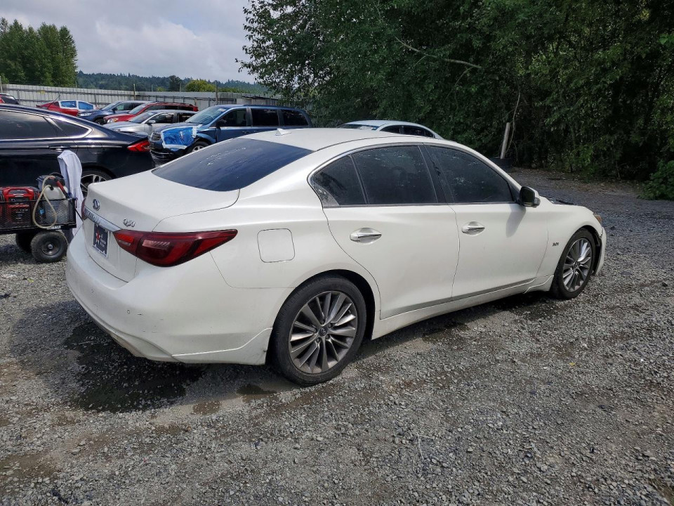 Infiniti Q50 3.0T LUXE 2018 — Copart