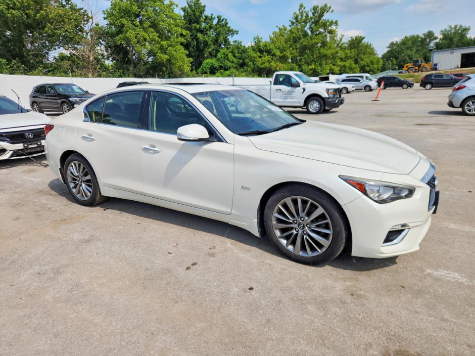 Infiniti Q50 3.0T LUXE 2018 — Copart