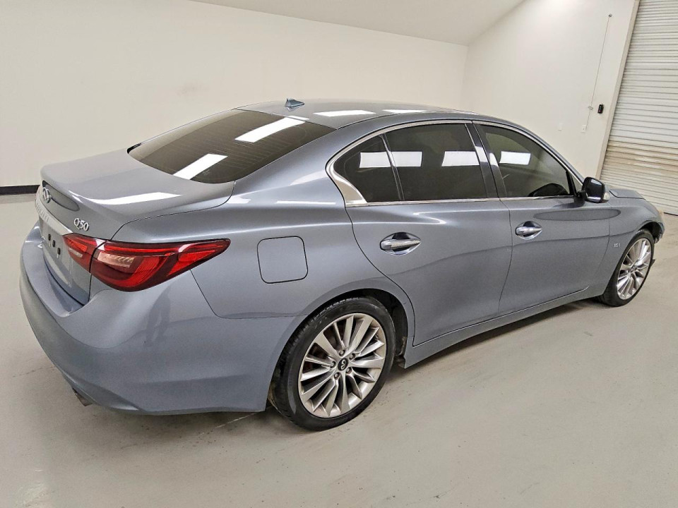 Infiniti Q50 3.0T LUXE 2018 — Copart
