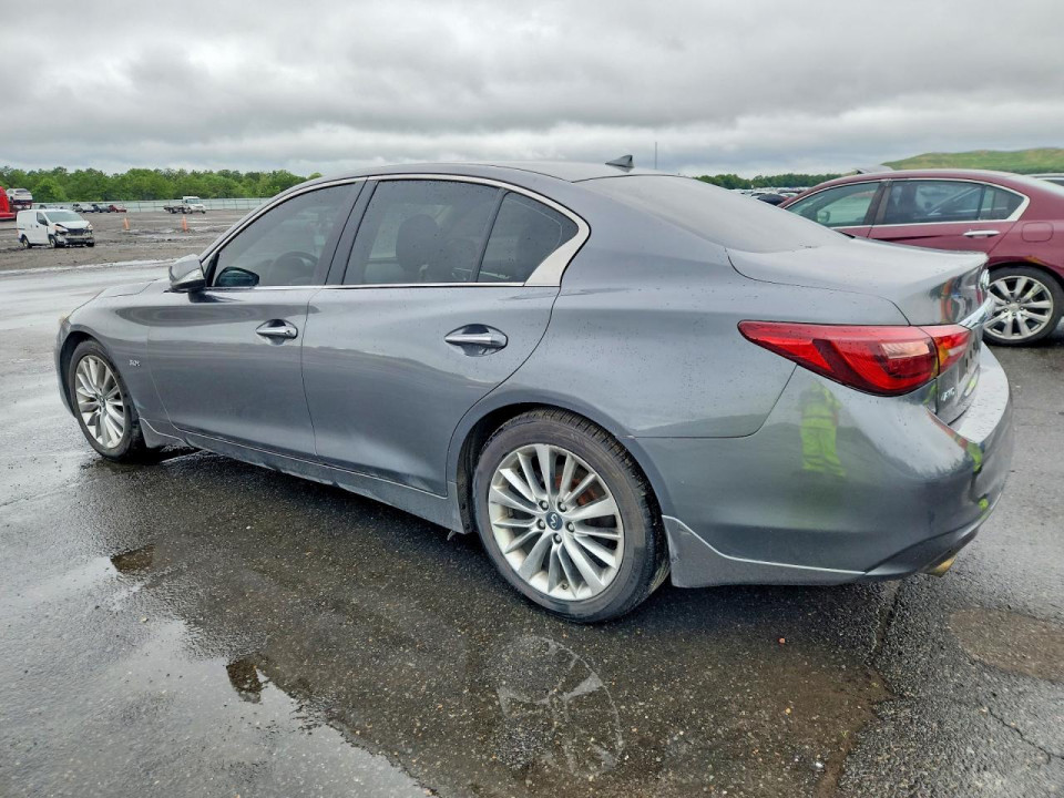 Infiniti Q50 3.0T LUXE 2018 — Copart