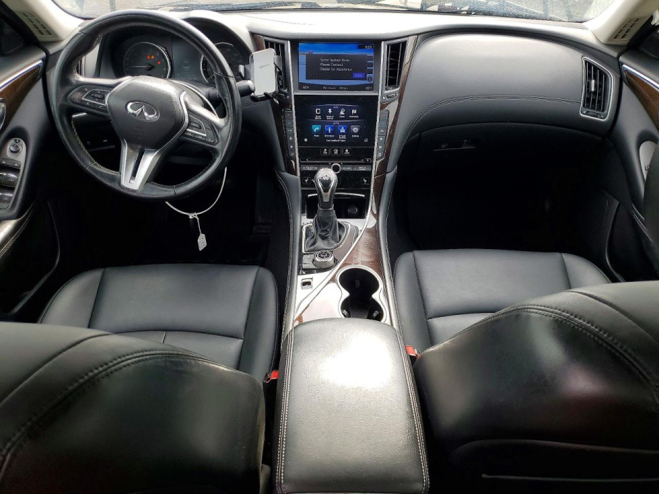 Infiniti Q50 3.0T LUXE 2018 — Copart