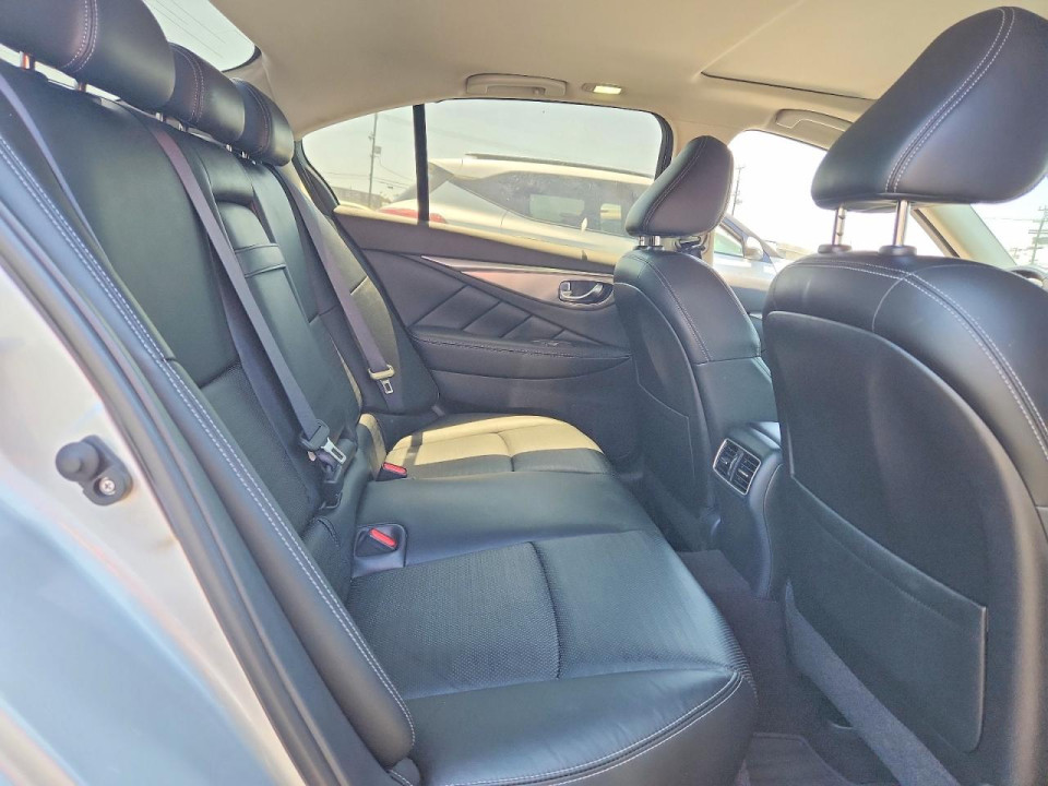 Infiniti Q50 3.0T LUXE 2019 — Copart