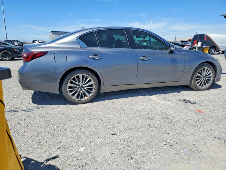 Infiniti Q50 3.0T LUXE 2018 — Copart