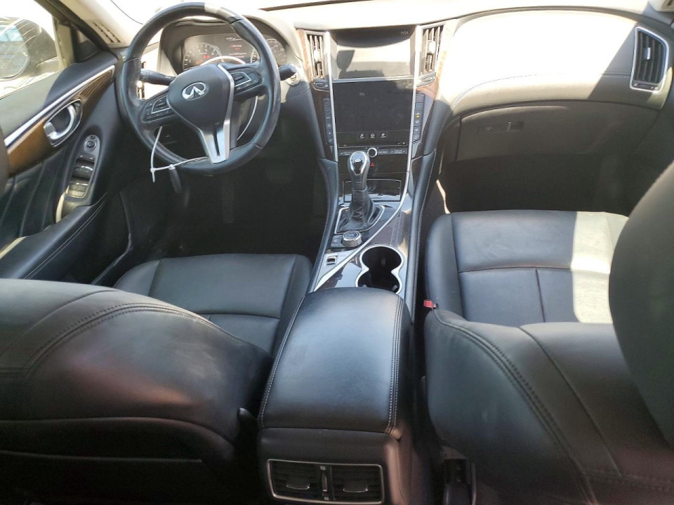 Infiniti Q50 3.0T LUXE 2018 — Copart