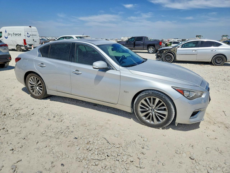 Infiniti Q50 3.0T LUXE 2018 — Copart