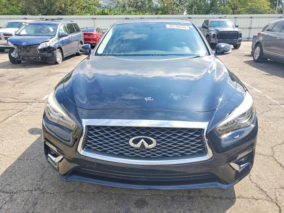 Infiniti Q50 3.0T LUXE 2018 — Copart