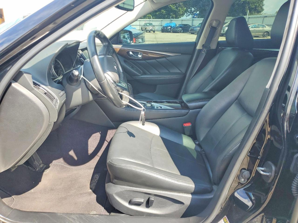 Infiniti Q50 3.0T LUXE 2018 — Copart