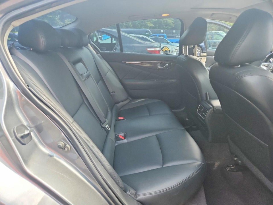 Infiniti Q50 3.0T LUXE 2018 — Copart