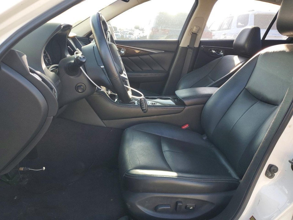 Infiniti Q50 3.0T LUXE 2018 — Copart