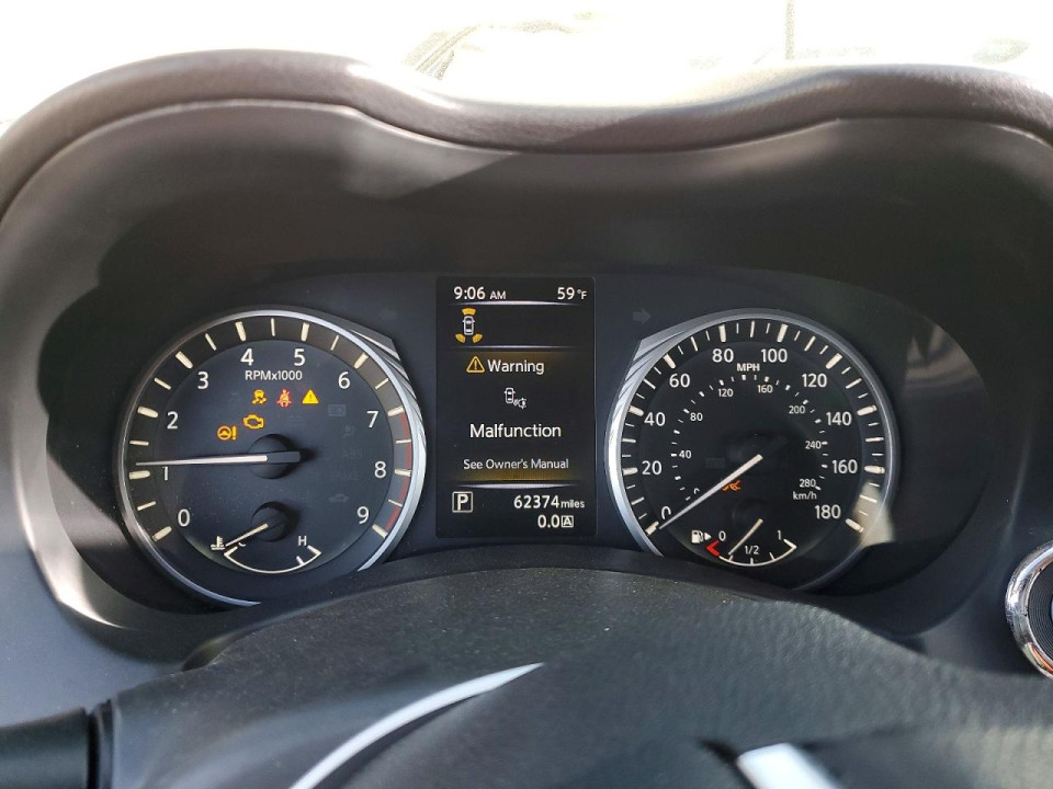 Infiniti Q50 3.0T LUXE 2018 — Copart