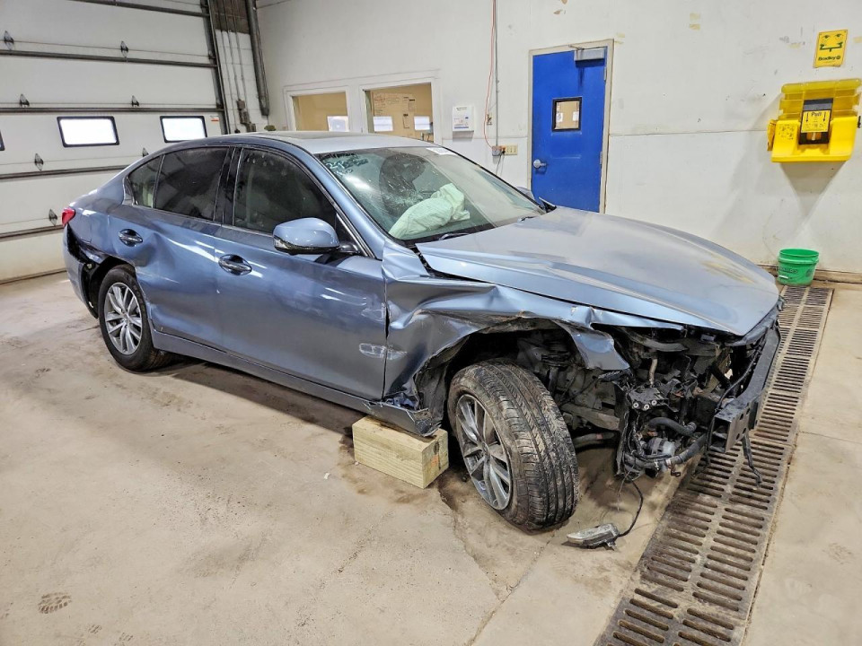 Infiniti Q50 3.0T PREMIUM 2016 — Copart