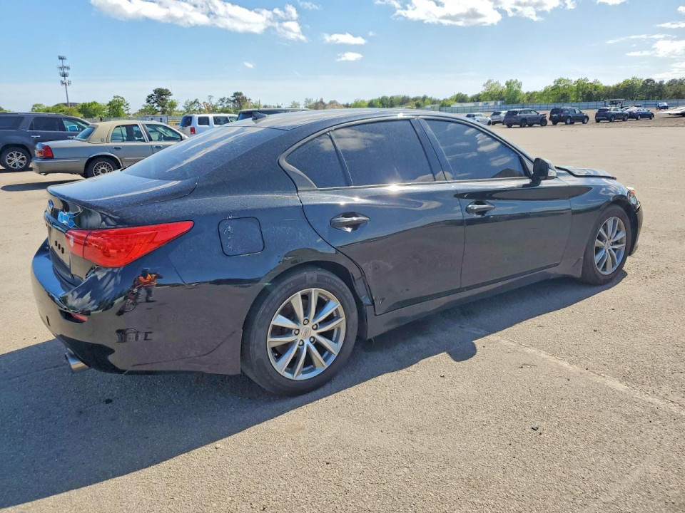 Infiniti Q50 2016 — Copart