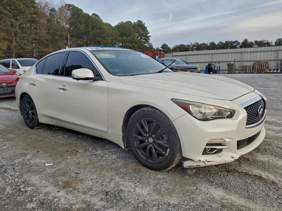 Infiniti Q50 2017 — Copart