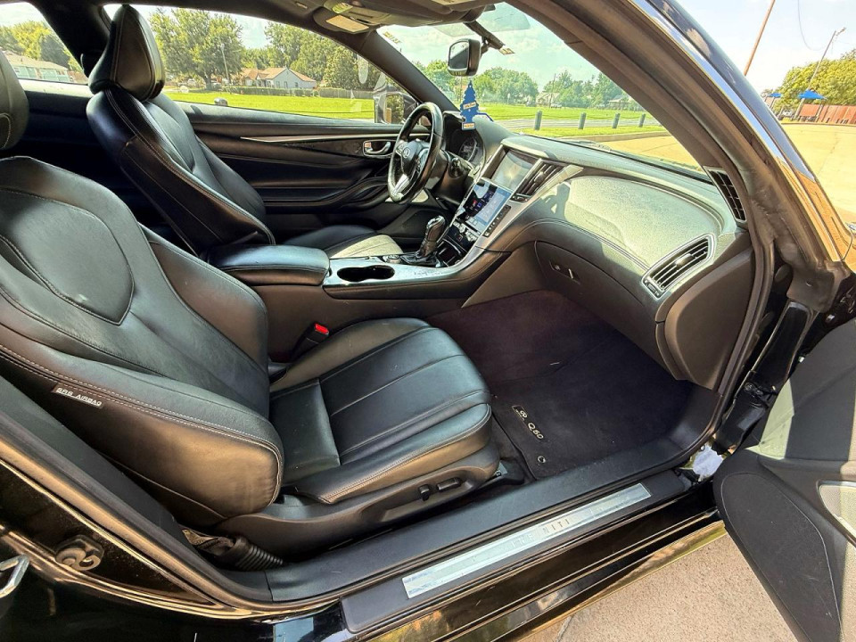 Infiniti Q60 3.0T LUXE 2018 — Copart