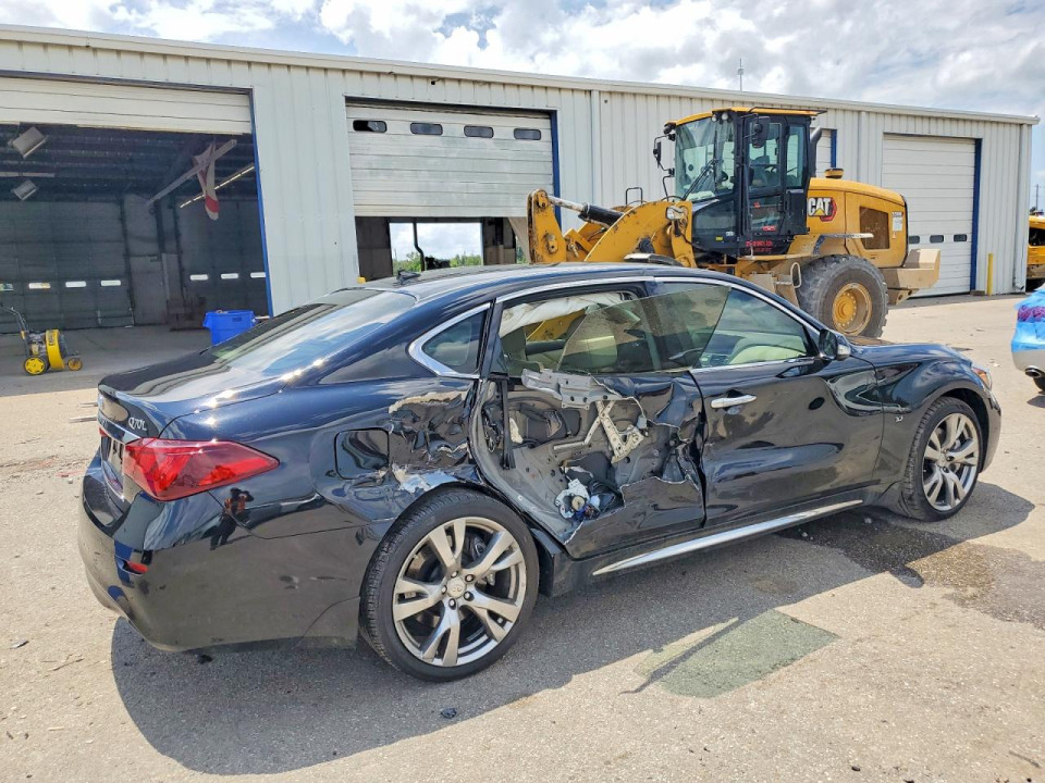 Infiniti Q70L 3.7 2017 — Copart