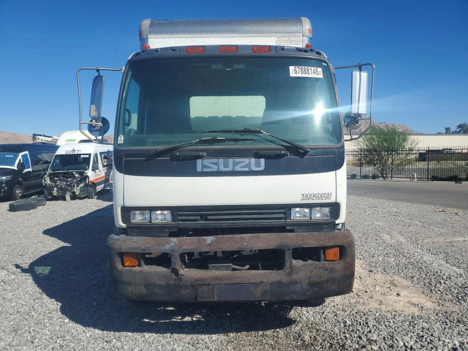 Isuzu F7 BOX TRUCK 2000 — Copart