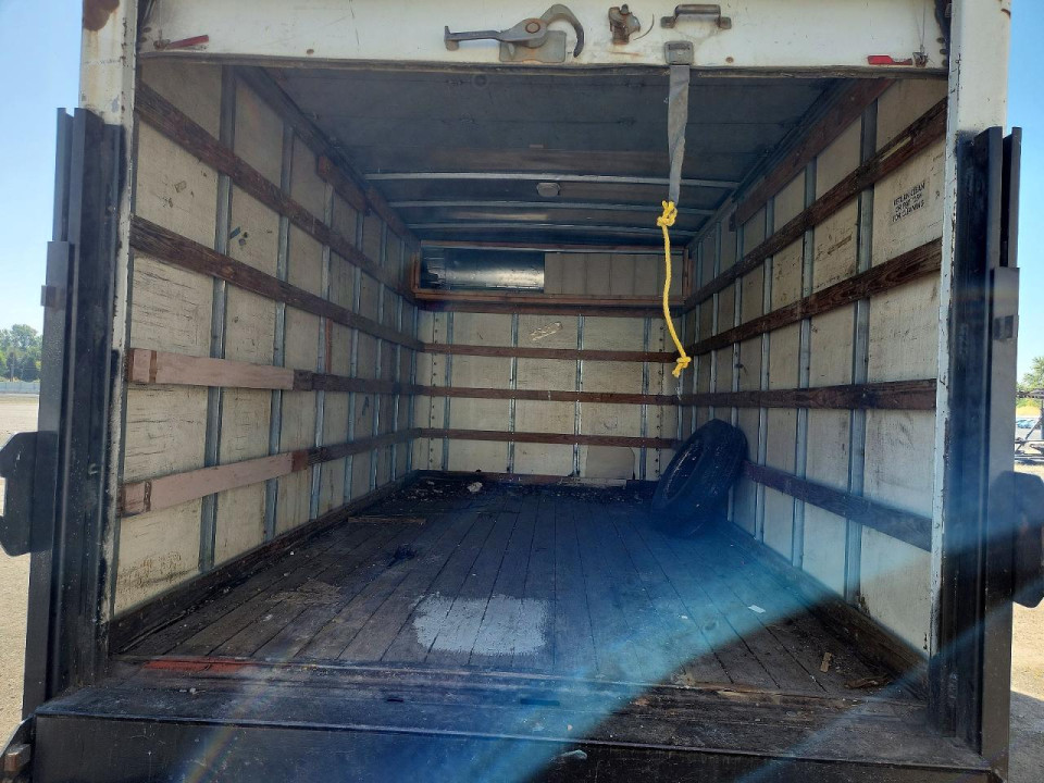 Isuzu NPR BOX TRUCK 1994 — Copart