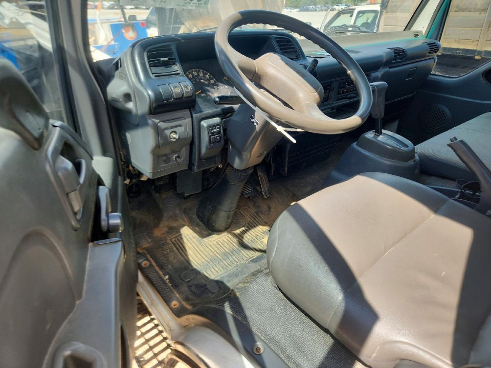 Isuzu NPR BOX TRUCK 2003 — Copart