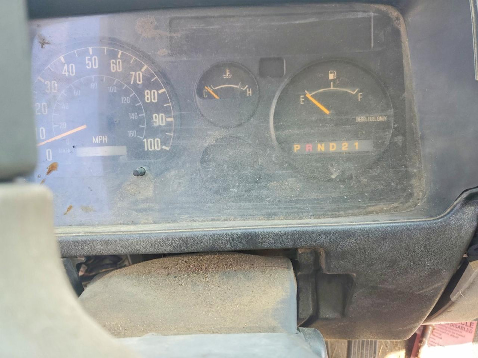 Isuzu NPR CREW CAB FLATBED TRUCK 2004 — Copart