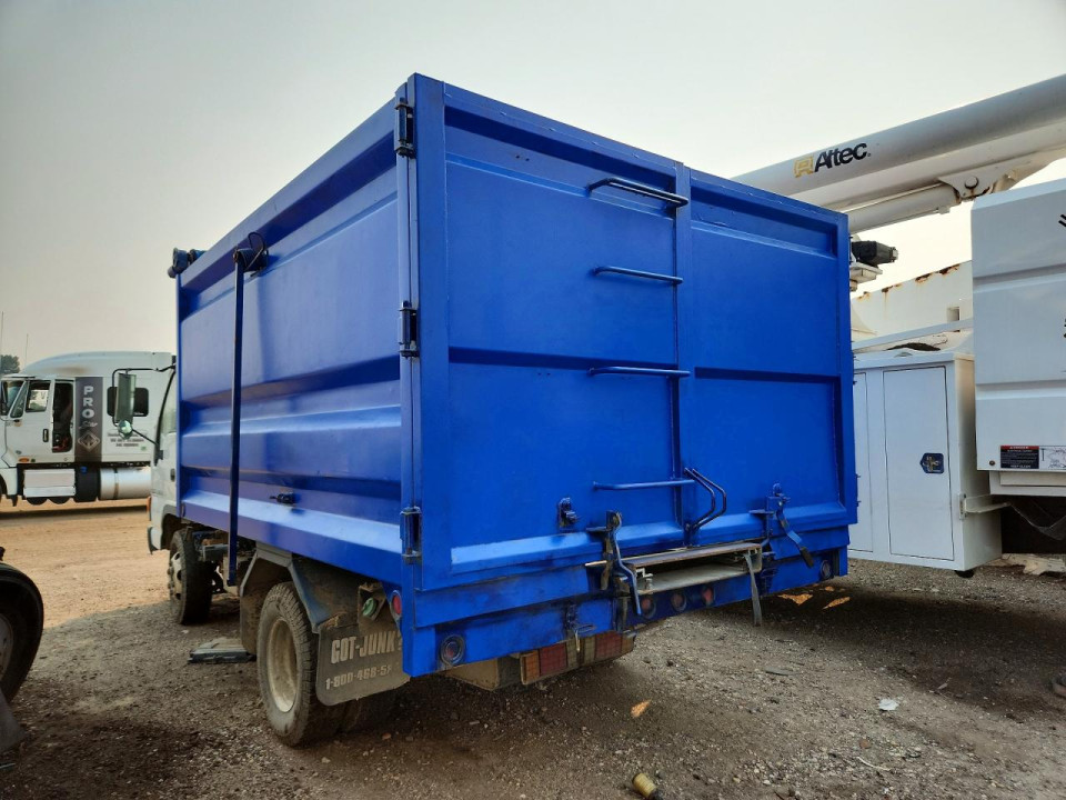 Isuzu NPR DUMP TRUCK 2005 — Copart