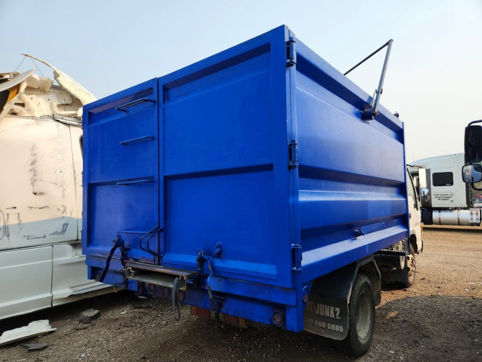 Isuzu NPR DUMP TRUCK 2005 — Copart