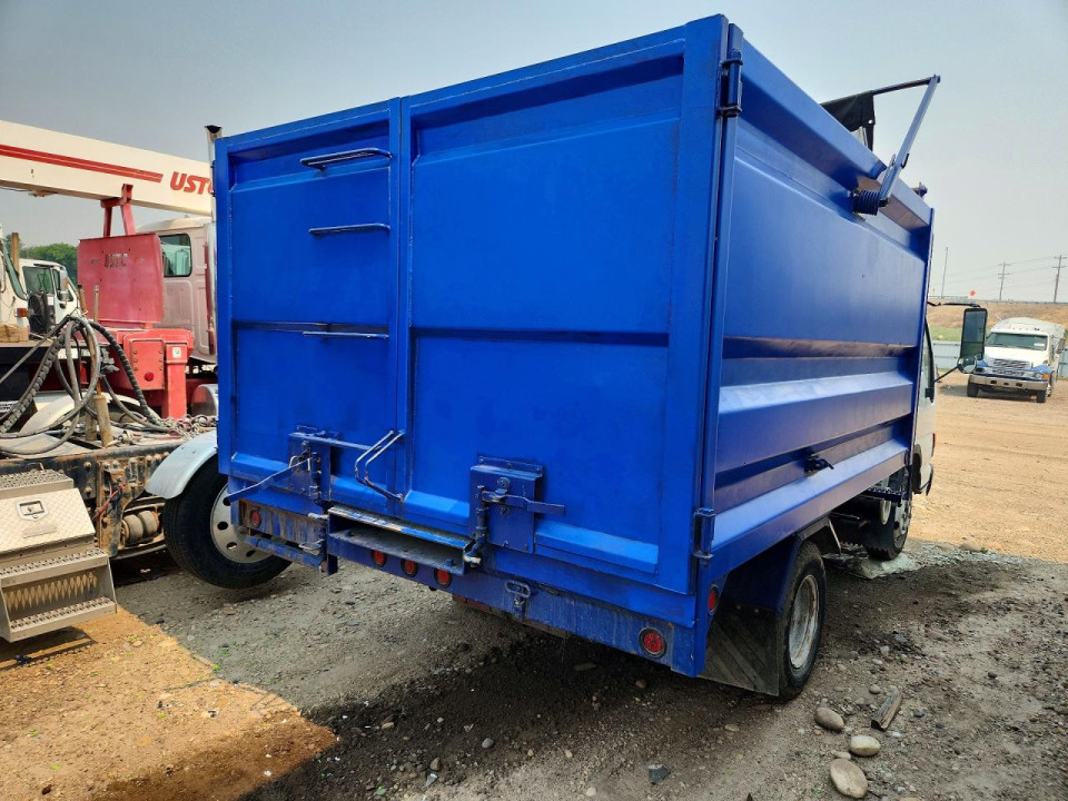 Isuzu NPR DUMP TRUCK 2004 — Copart