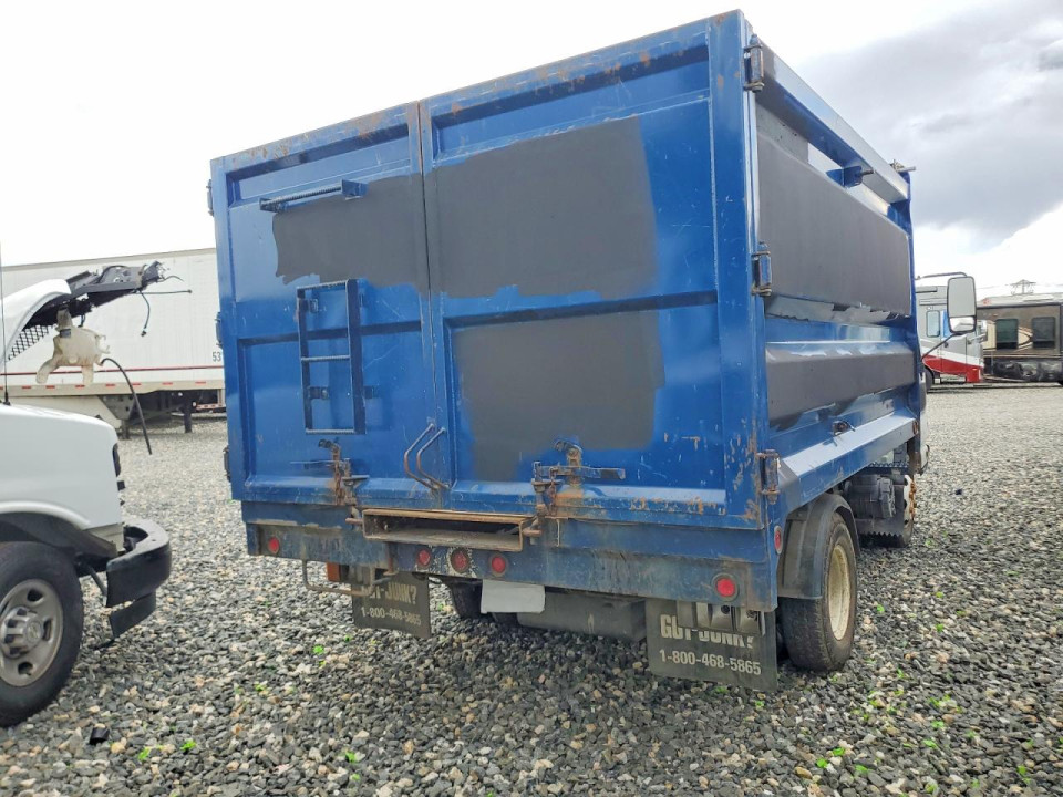 Isuzu NPR DUMP TRUCK 2006 — Copart