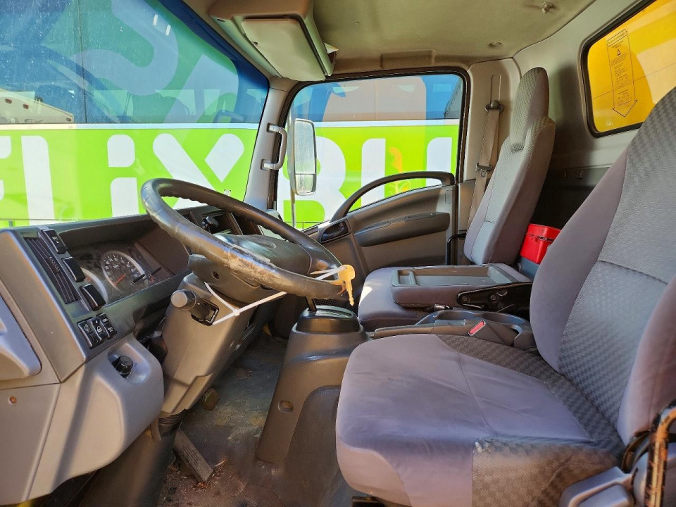 Isuzu NPR HD BOX TRUCK 2013 — Copart