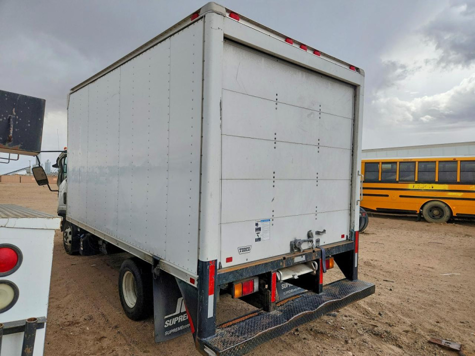 Isuzu NPR HD BOX TRUCK 2016 — Copart