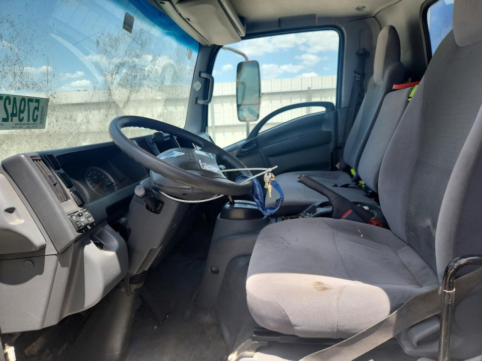 Isuzu NPR HD BOX TRUCK 2018 — Copart