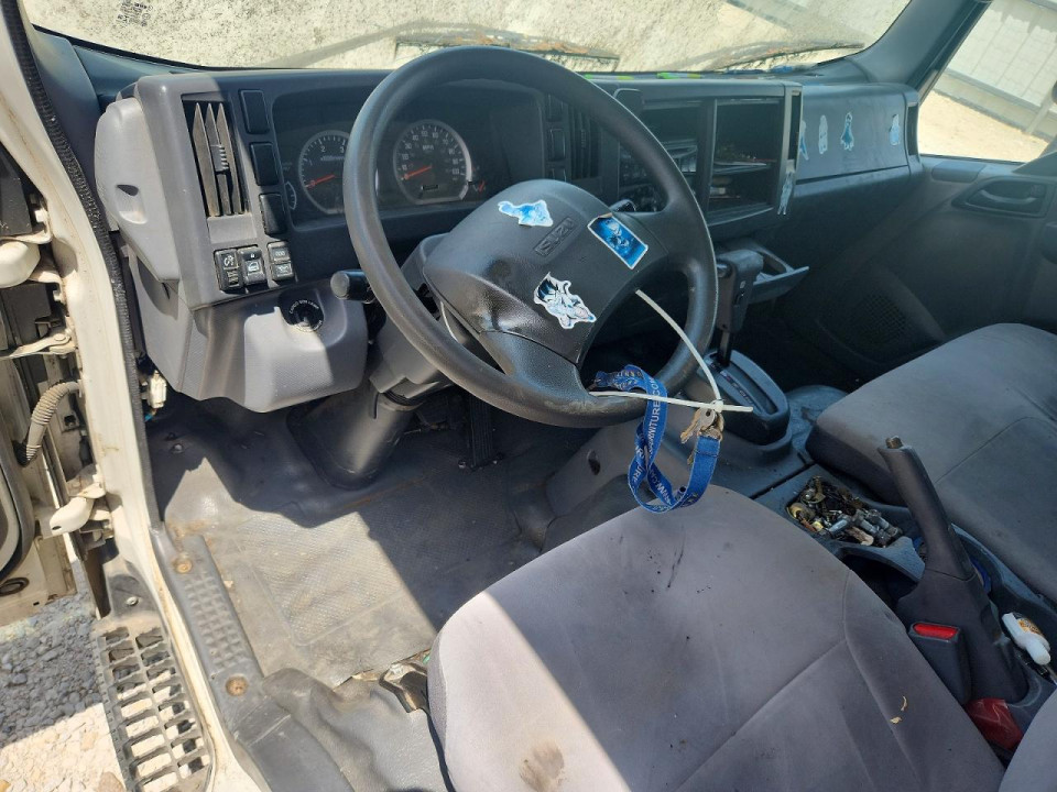 Isuzu NPR HD BOX TRUCK 2018 — Copart