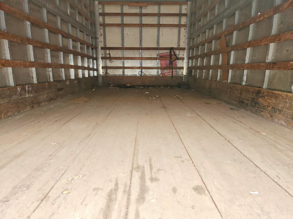 Isuzu NPR HD BOX TRUCK 2016 — Copart
