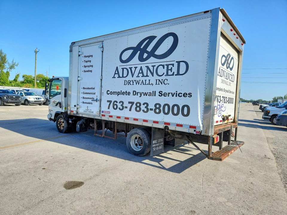 Isuzu NPR HD BOX TRUCK 2015 — Copart