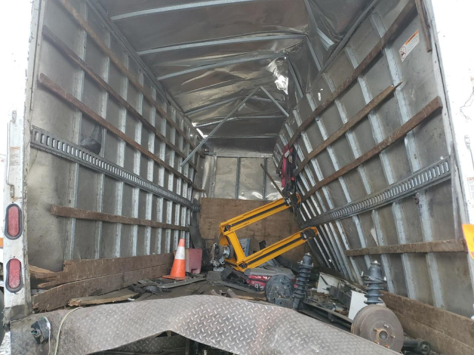 Isuzu NPR HD BOX TRUCK 2012 — Copart