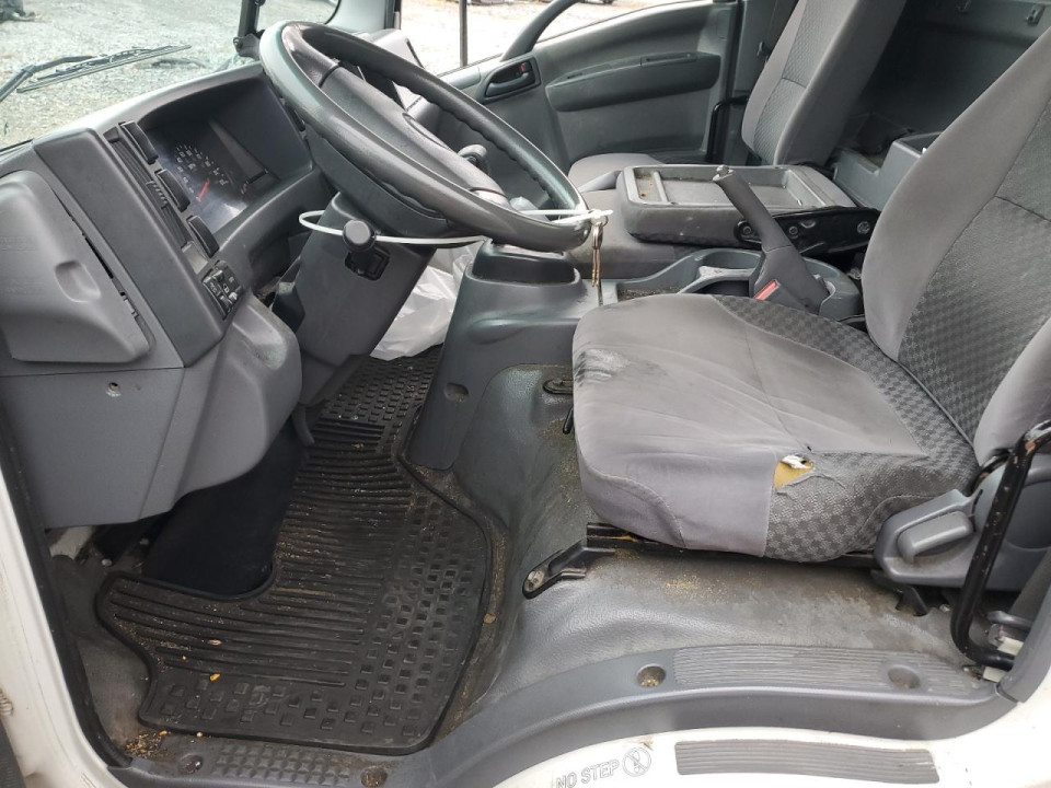 Isuzu NPR HD BOX TRUCK 2013 — Copart