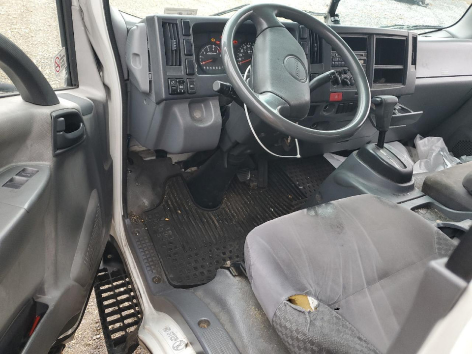 Isuzu NPR HD BOX TRUCK 2013 — Copart