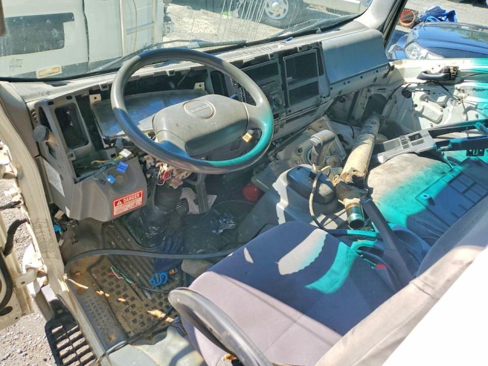 Isuzu NPR HD DUMP TRUCK 2015 — Copart